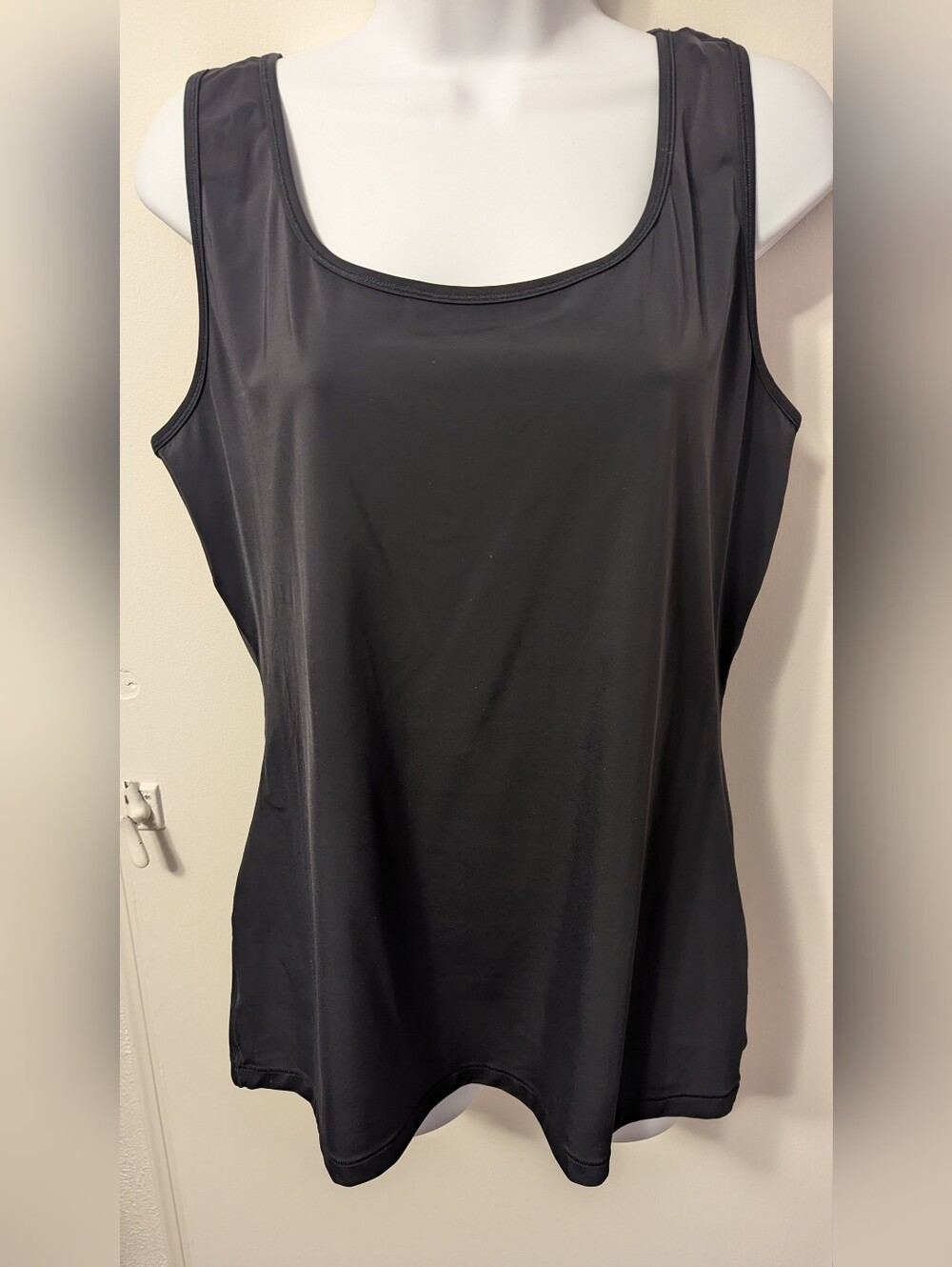 Duluth Trading Company Invisi Skivvies Tank Top Women's Sz L Black